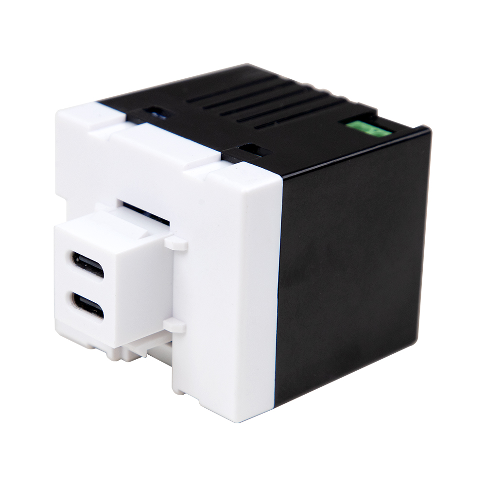 Компактный двухпортовый адаптер Keystone мощностью 45 Вт, заменяющий громоздкие блоки питания для ноутбуков.